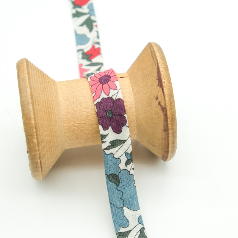Liberty Fabrics Poppy and Daisy Bias Tape in Pink and Blue - Maison Klem